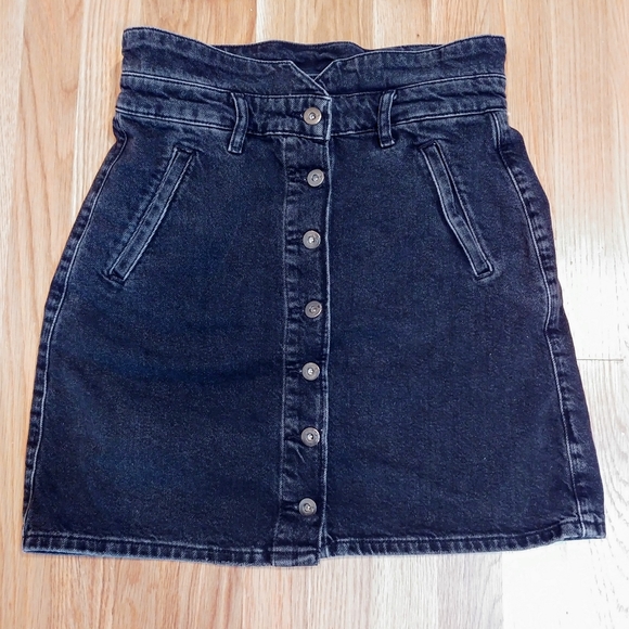 Anthropologie Dresses & Skirts - Anthropologie Pilcro Black Denim Mini Skirt